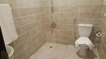 Al Muhanna Plaza Luxury Plus Salmiya Buitenkant foto